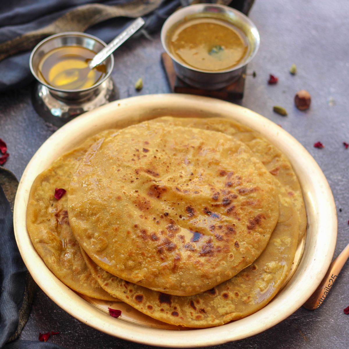 Sajoor Tupatli Puran Poli